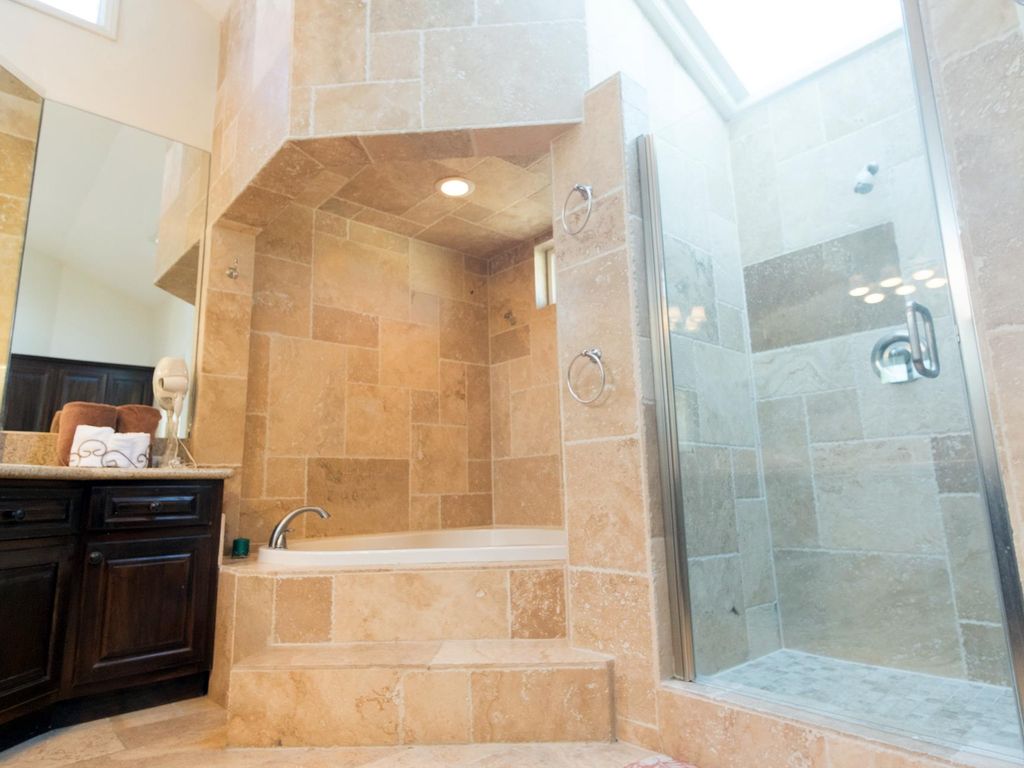 Master. Bathroom Penthouse